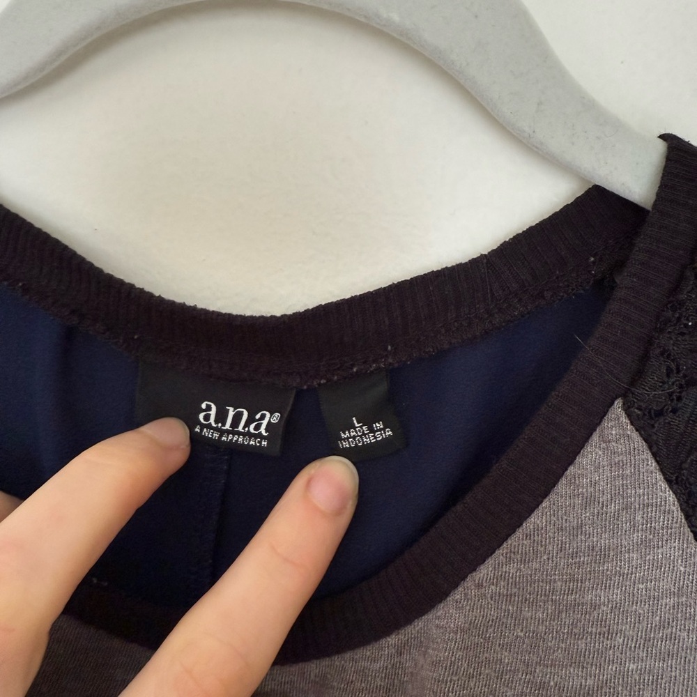 Blouse - Picture 3 of 5